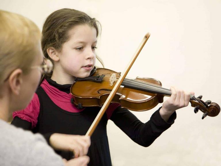 Beginners Violin for Children Course • Waltons New School of Music